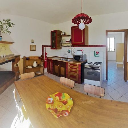 Cosy Home With Private Parking By The Sea Siniscola Exterior foto