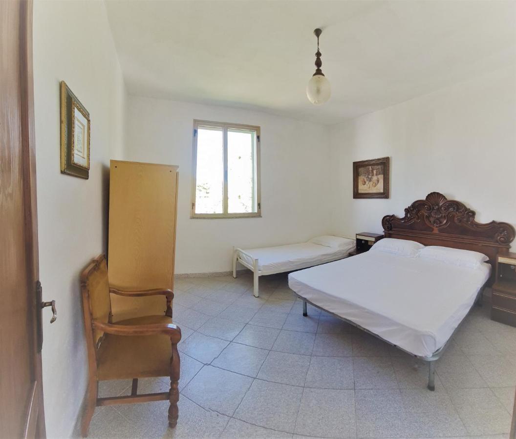 Cosy Home With Private Parking By The Sea Siniscola Exterior foto